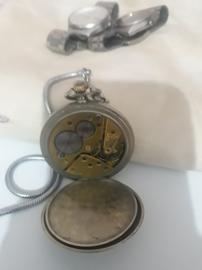Antika Köstekli saati ve 2 adet kol saati 