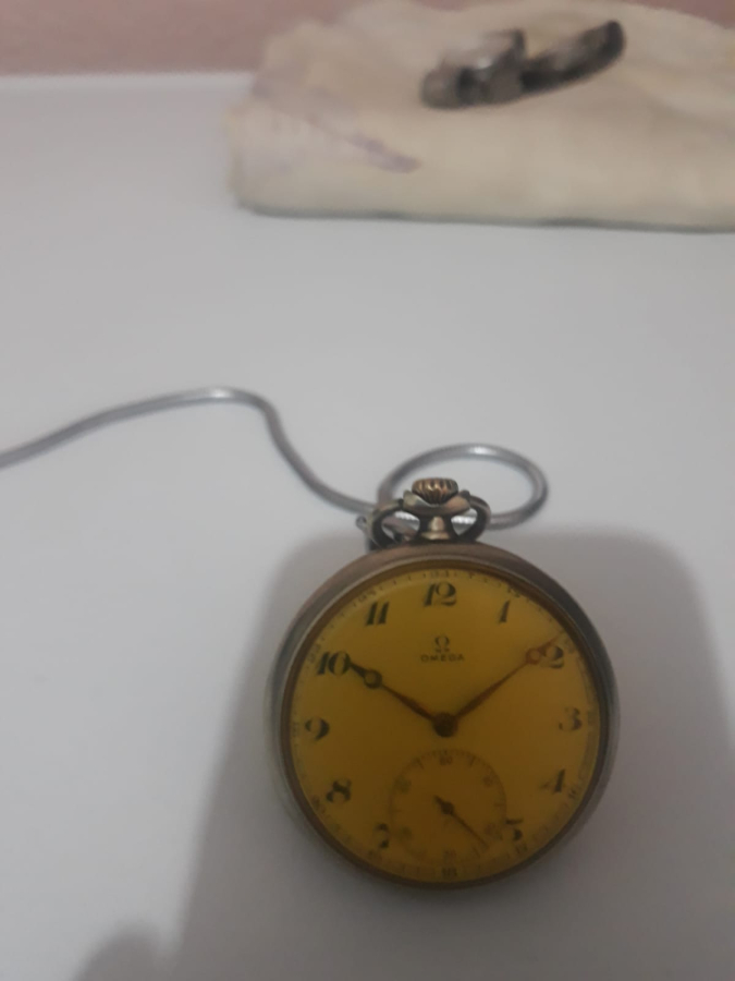 Antika Köstekli saati ve 2 adet kol saati 